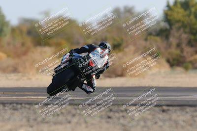 media/Dec-18-2022-SoCal Trackdays (Sun) [[8099a50955]]/Turn 7 Backside (1125am)/